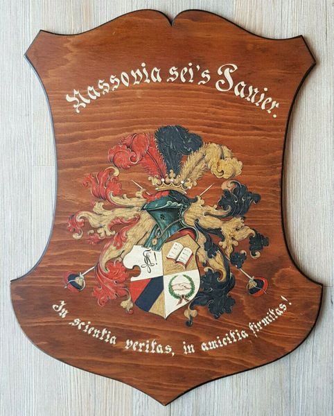 L! Nassovia Bonn: Wappen auf Holzschild